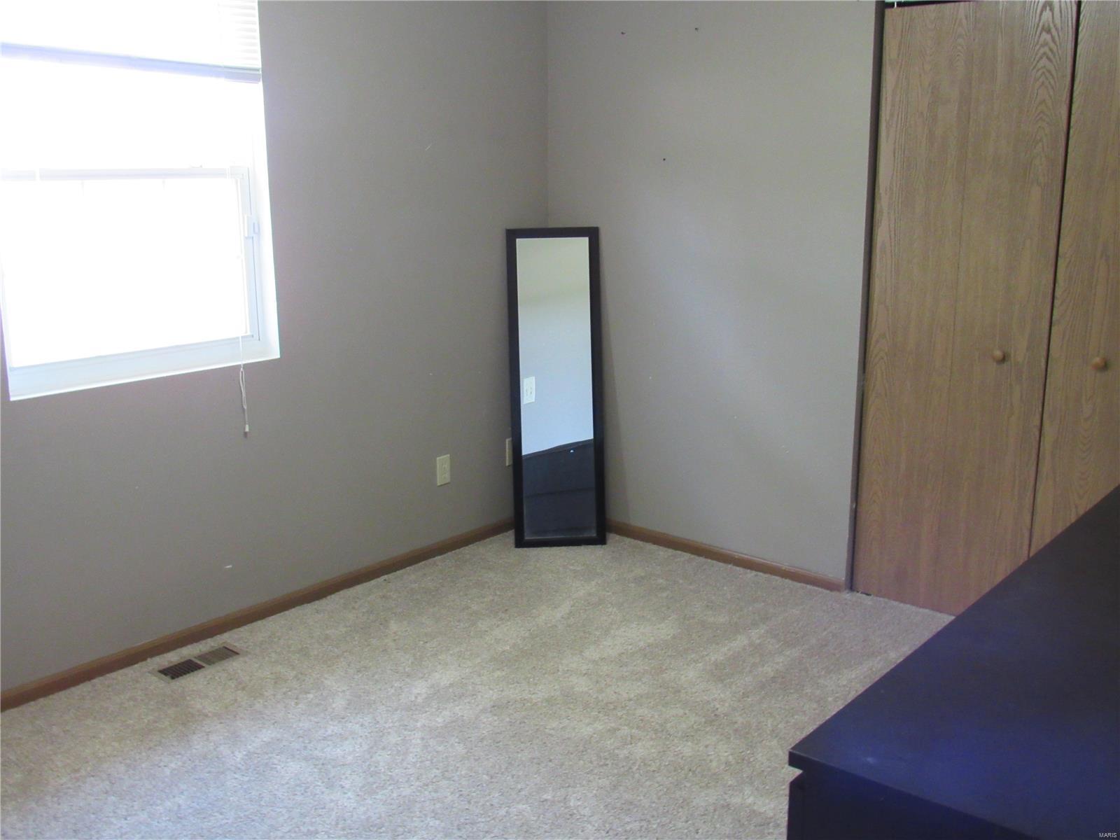 5737 Old Alton Road Granite City, IL 62040 - Photo 25 of 26 Gallery Image 25