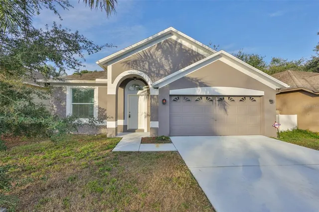 $2,600 | 504 Greg Street, Valrico, FL 33594