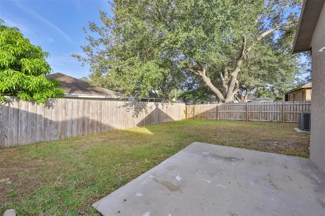 $2,600 | 504 Greg Street, Valrico, FL 33594