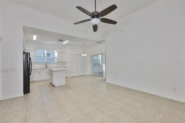 $2,600 | 504 Greg Street, Valrico, FL 33594