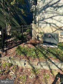 1823 North Shore Court Reston, VA 20190 - Photo 2 of 69