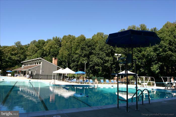 8208 Fenway Road Bethesda, MD 20817 - Photo 16 of 30 Community Swim Club