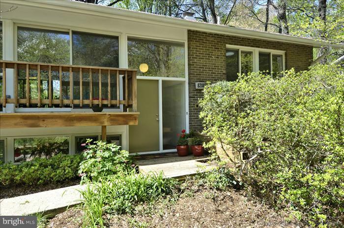8208 Fenway Road Bethesda, MD 20817 - Photo 18 of 30 Exterior (Front)