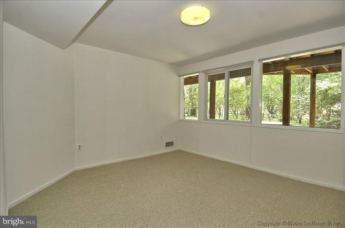 8208 Fenway Road Bethesda, MD 20817 - Photo 20 of 30 Bedroom IV