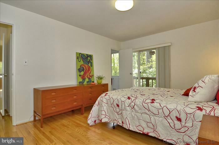 8208 Fenway Road Bethesda, MD 20817 - Photo 10 of 30 Bedroom (Master)