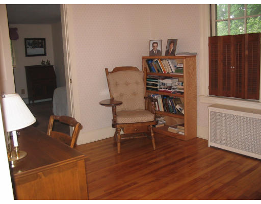 8 Rollinson Road Worcester, MA 01606 - Photo 6 of 7 Gallery Image 6