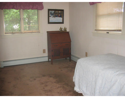 8 Rollinson Road Worcester, MA 01606 - Photo 7 of 7 Gallery Image 7