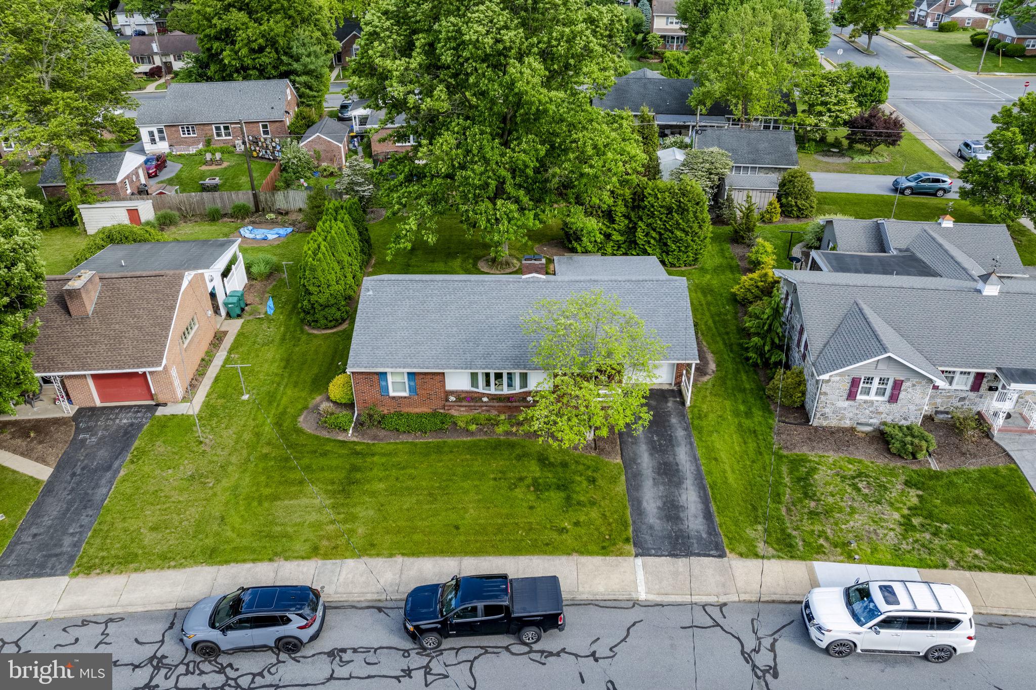 529 South 6th Street Denver, PA 17517 - Photo 5 of 54