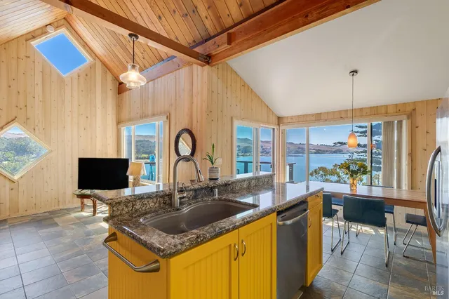 $1,225,000 | 2020 Sandpiper Court, Bodega Bay, CA 94923