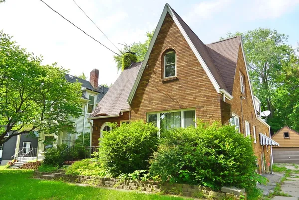 $105,000 | 113 East Arcadia Avenue, Peoria, IL 61603