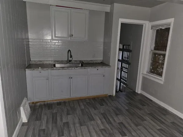 $975 | 9120 Winthrop Street, Detroit, MI 48228