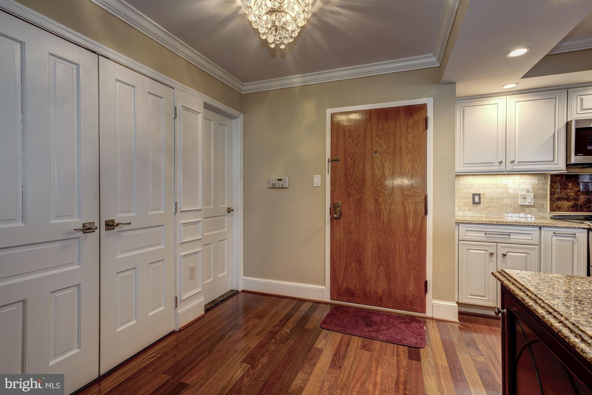 1101 South Arlington Ridge Road, Unit 515 Arlington, VA 22202 - Photo 24 of 36 Entrace with spacious closets
