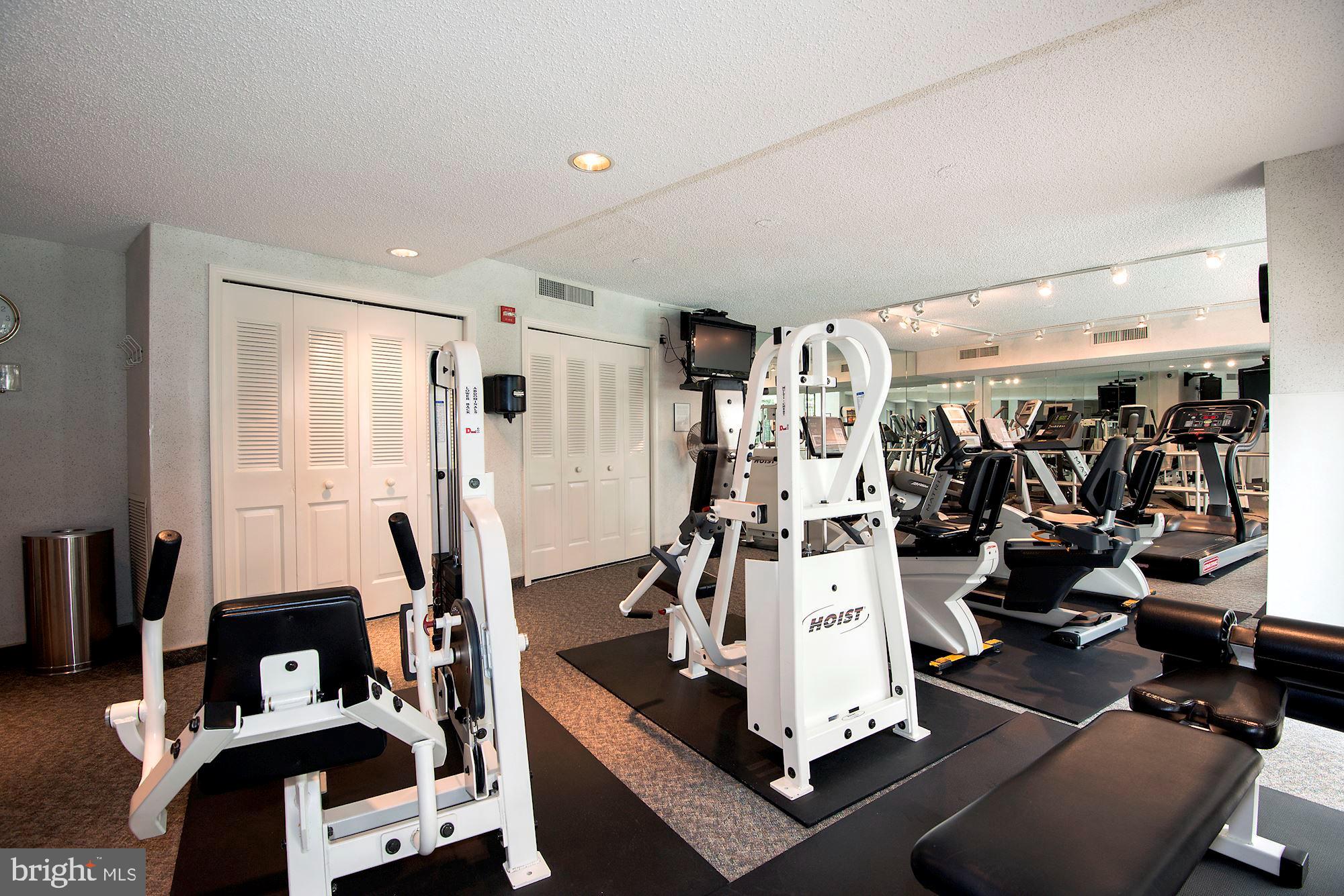 1101 South Arlington Ridge Road, Unit 515 Arlington, VA 22202 - Photo 32 of 36 On site gym