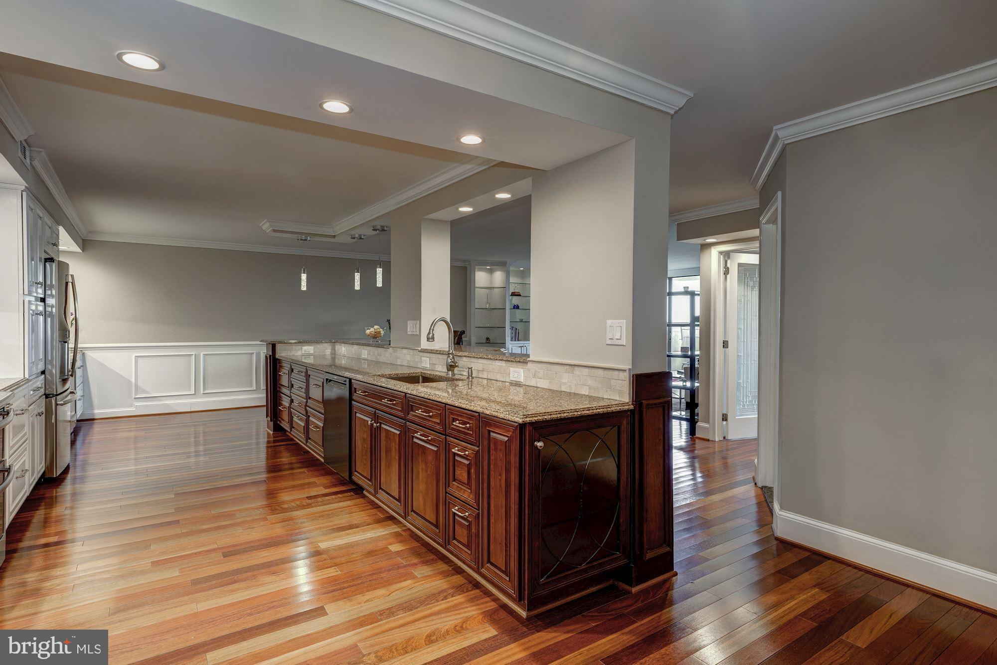 1101 South Arlington Ridge Road, Unit 515 Arlington, VA 22202 - Photo 4 of 36