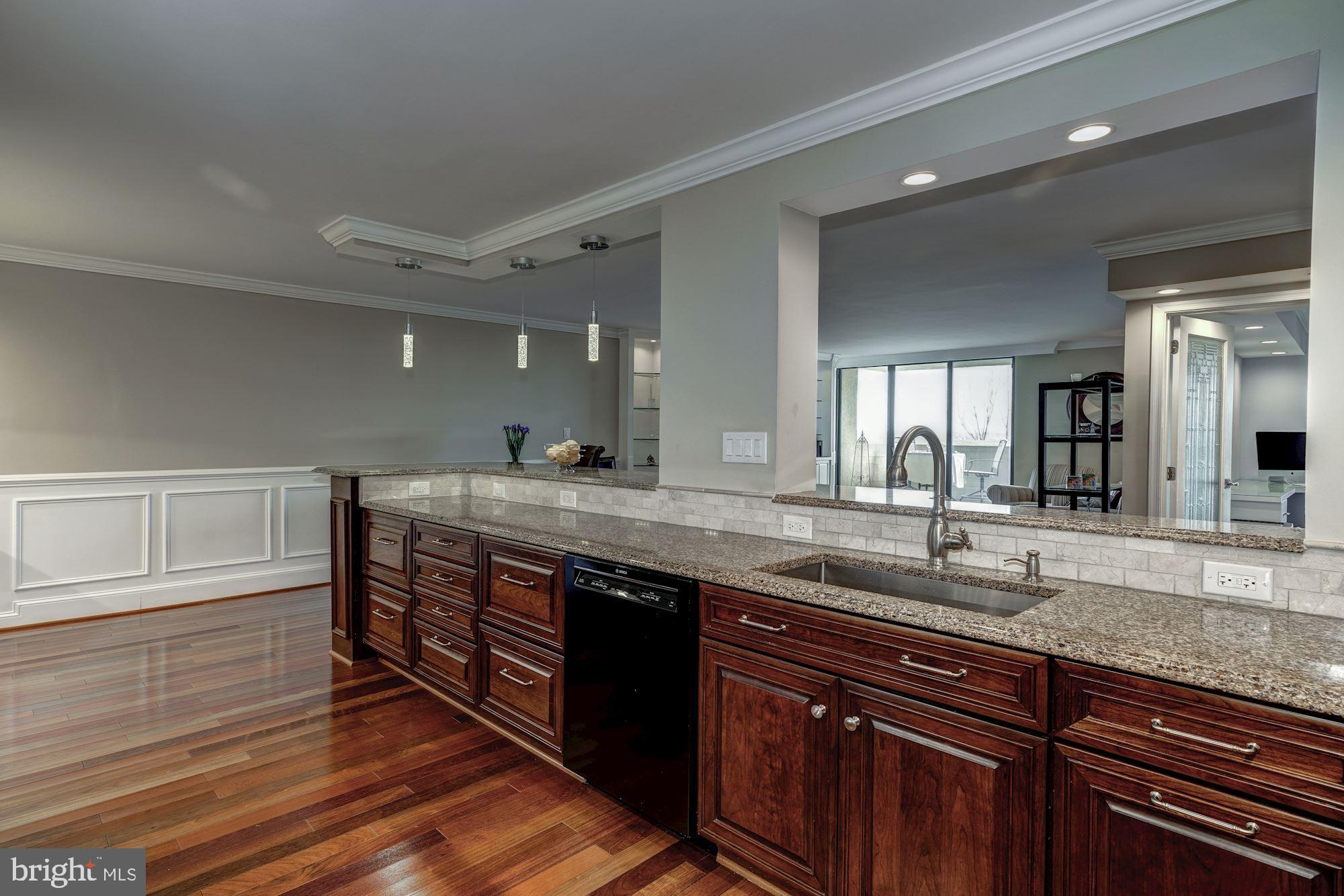 1101 South Arlington Ridge Road, Unit 515 Arlington, VA 22202 - Photo 6 of 36