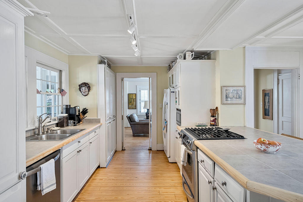 403 Banks Mill Road Southeast Aiken, SC 29801 - Photo 23 of 57 ?MeghannPadgett_403BanksMilInteriors-14