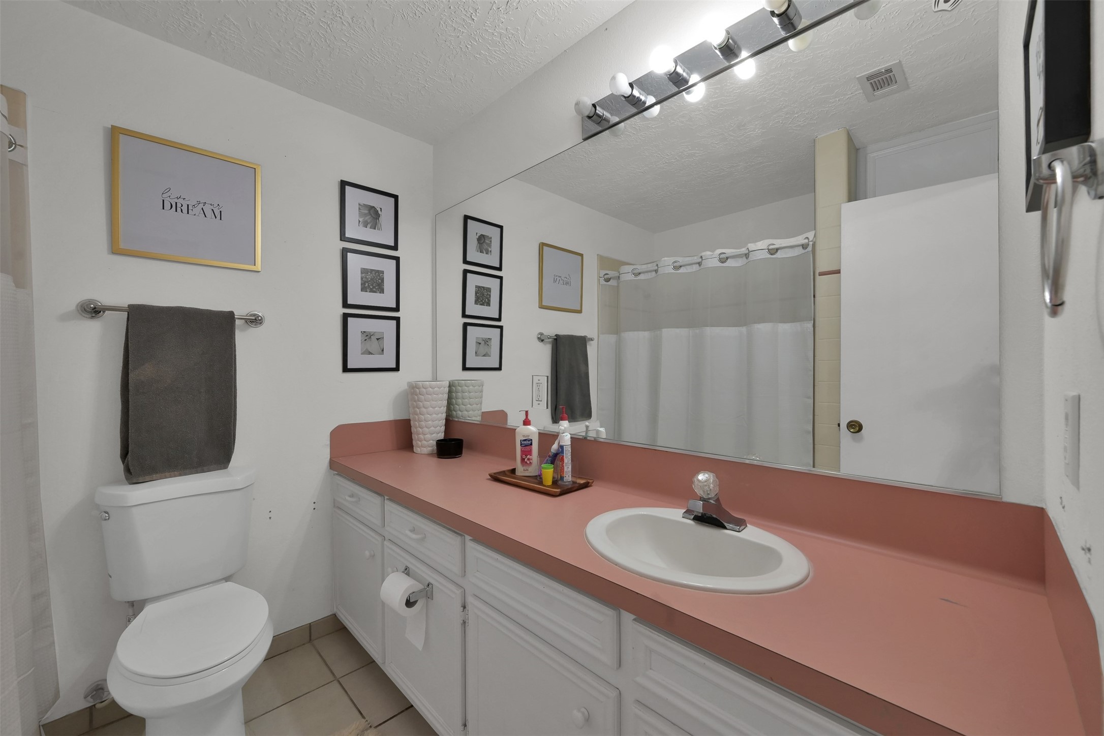 17691 Rogers Road New Waverly, TX 77358 - Photo 23 of 40 Secondary Bathroom #2