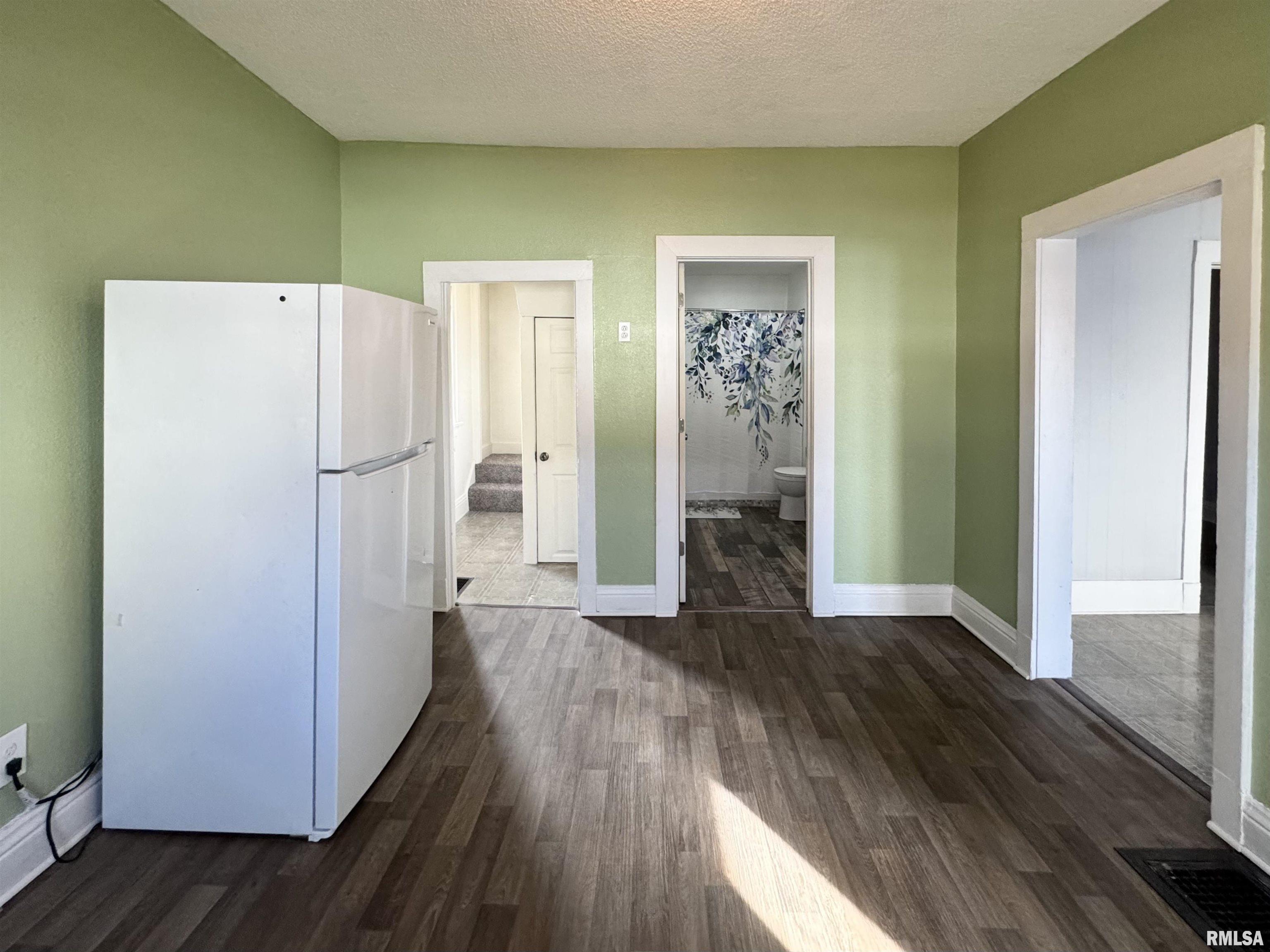 713 4th Avenue South Clinton, IA 52732 - Photo 9 of 21