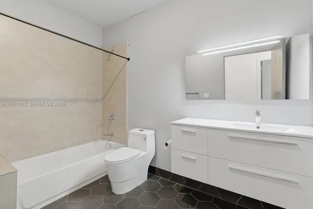 $3,525 | 913 Northwest 45th Terrace, Unit 913, Plantation, FL 33317