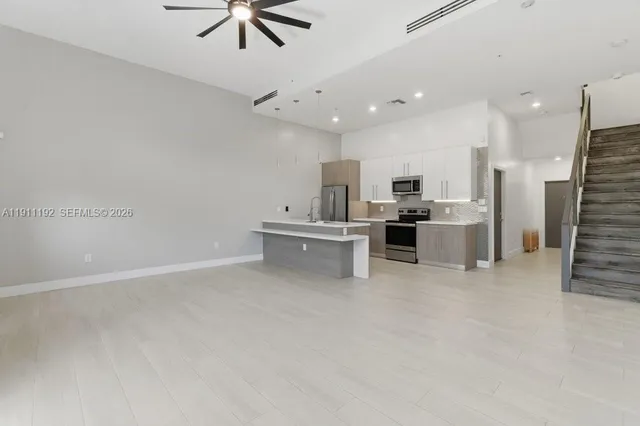 $3,525 | 913 Northwest 45th Terrace, Unit 913, Plantation, FL 33317