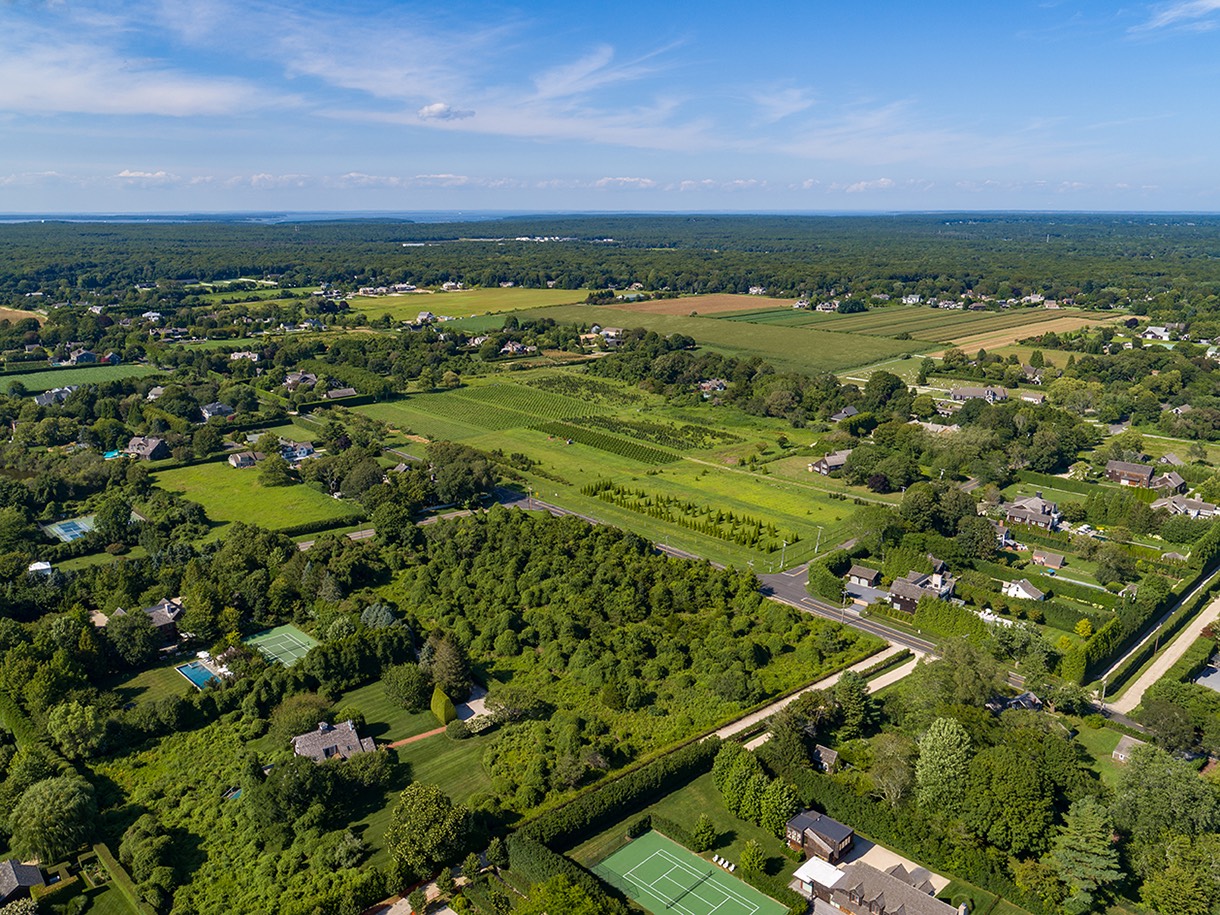 357 Town Line Road Sagaponack, NY 11962 - Photo 5 of 6 Gallery Image 5
