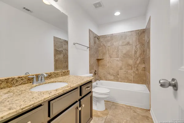 $3,000 | 9926 Jon Boat Way, Boerne, TX 78006