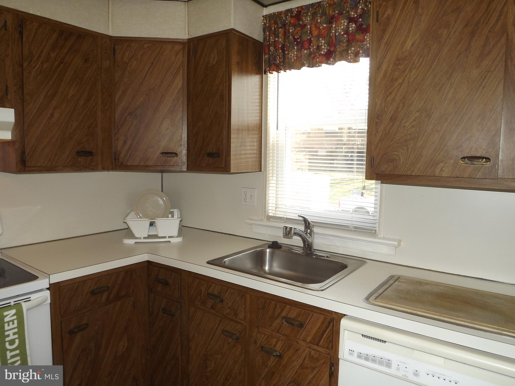 9112 Springview Road Philadelphia, PA 19115 - Photo 7 of 39 Gallery Image 7