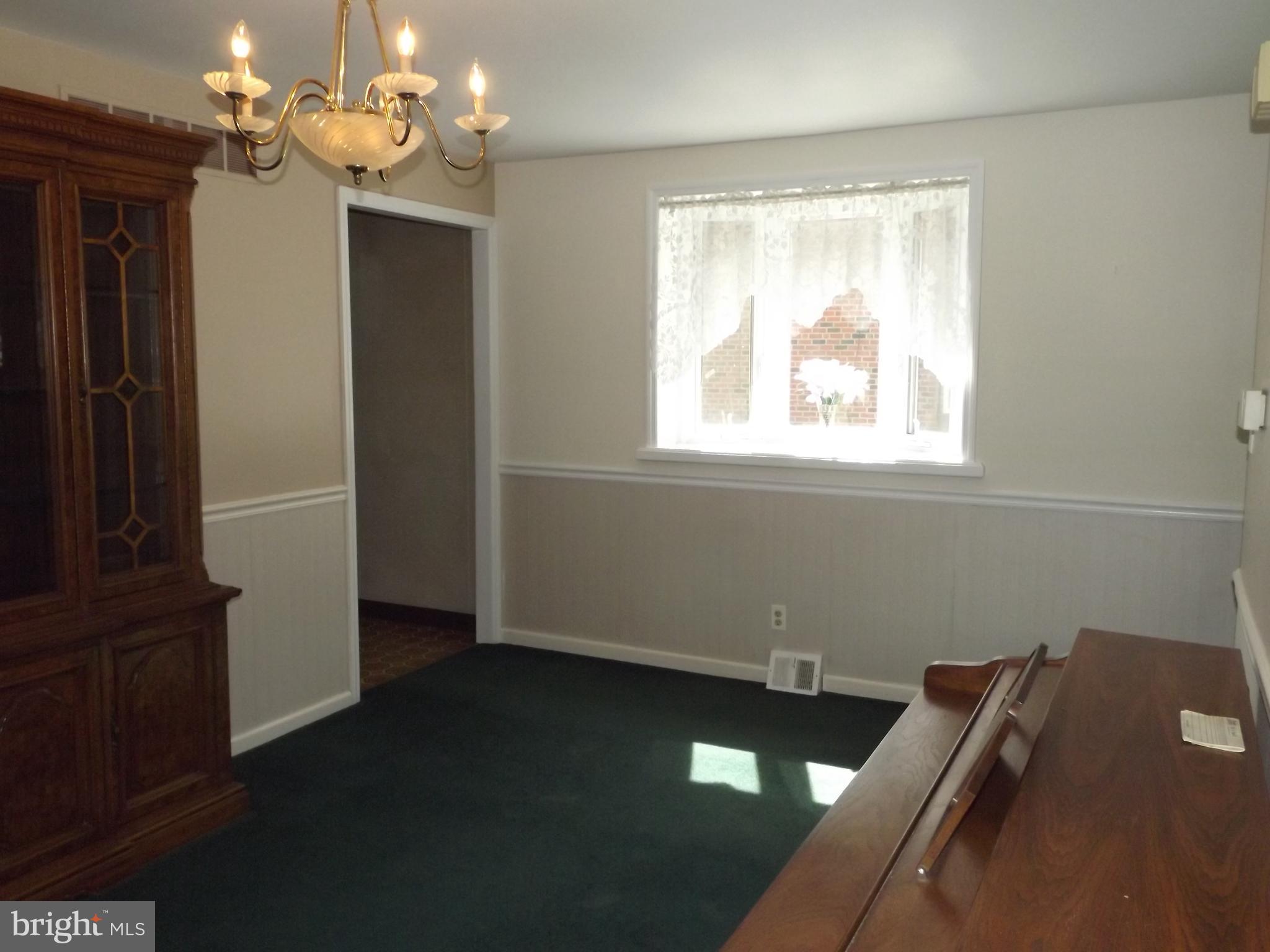 9112 Springview Road Philadelphia, PA 19115 - Photo 10 of 39 Gallery Image 10