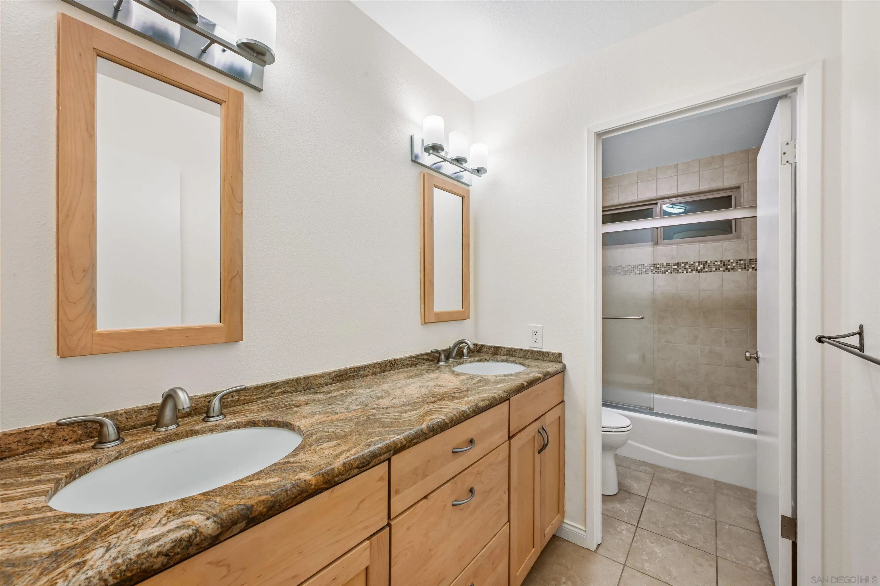 16490 Bridlewood Road Poway, CA 92064 - Photo 22 of 37