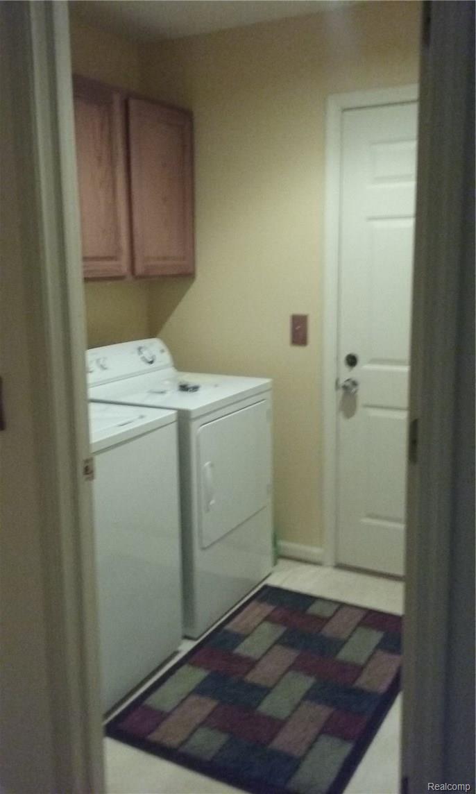 1223 Valley Circle, Unit 14 Rochester, MI 48309 - Photo 10 of 15 Valley Circle Laundry Room.jpg