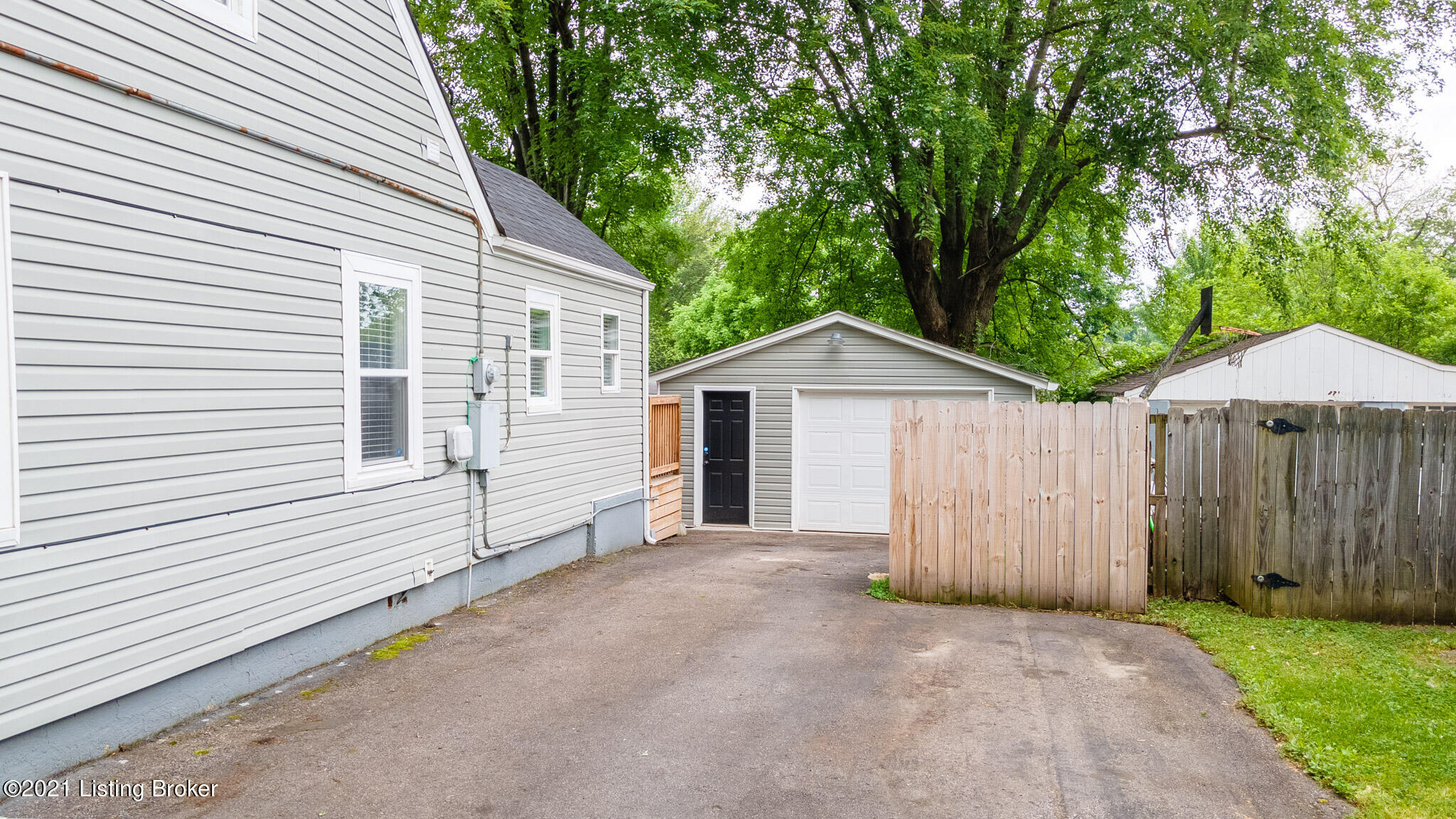 4706 Dohn Road Louisville, KY 40216 - Photo 24 of 32 4706 Dohn Rd