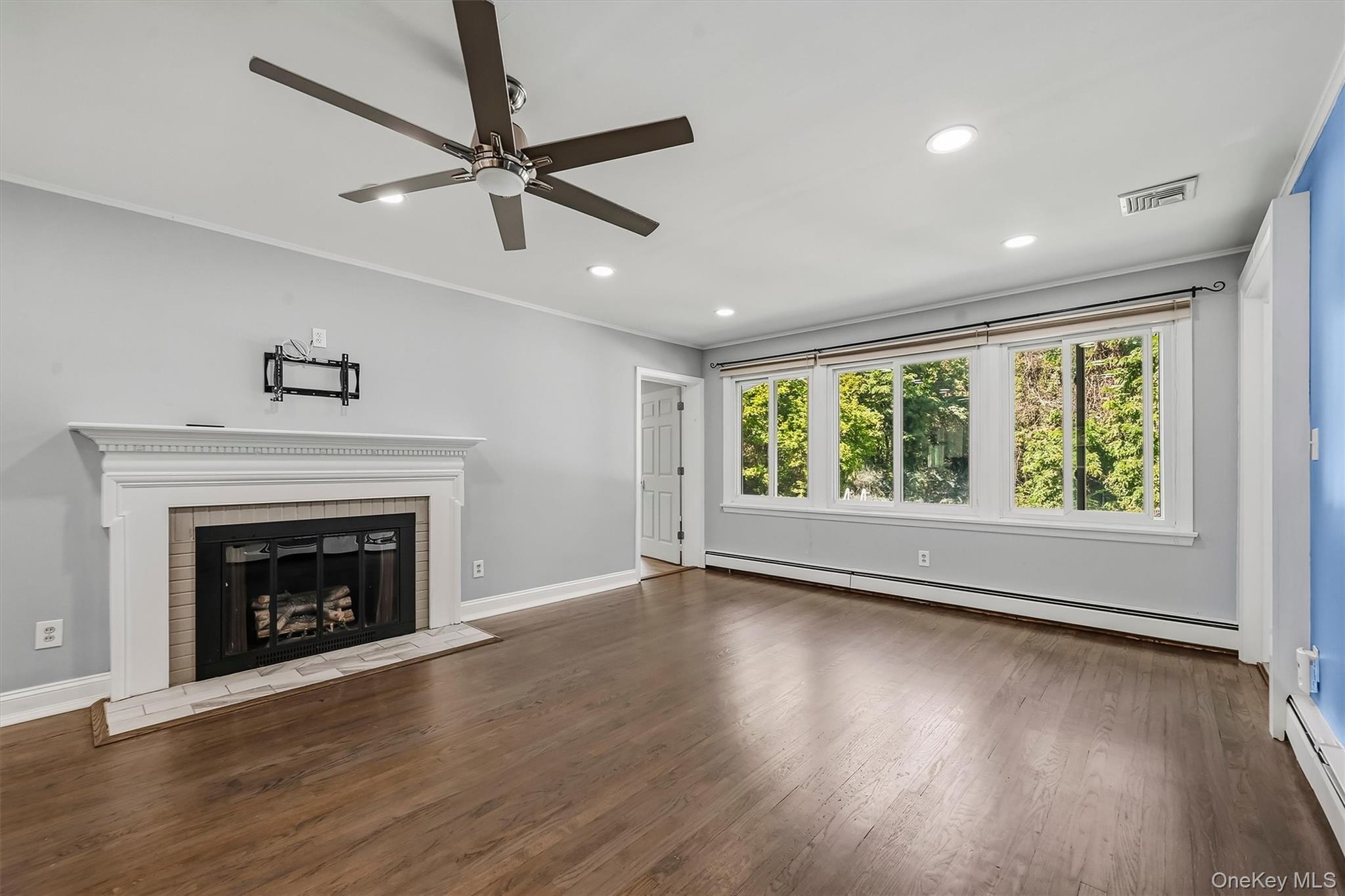 624 Mountainview Road Peekskill, NY 10566 - Photo 8 of 30 Gallery Image 8