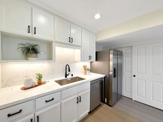 $1,050,000 | 125 Connemara Way, Unit 98, Sunnyvale, CA 94087