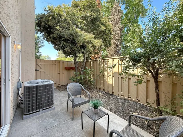 $1,050,000 | 125 Connemara Way, Unit 98, Sunnyvale, CA 94087