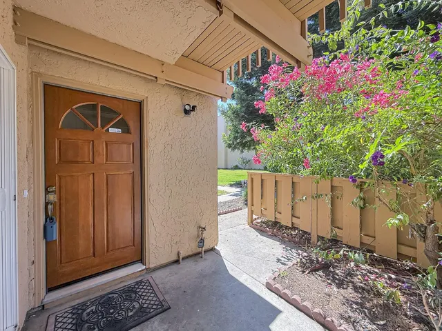 $1,050,000 | 125 Connemara Way, Unit 98, Sunnyvale, CA 94087