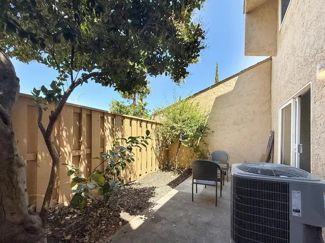 $1,050,000 | 125 Connemara Way, Unit 98, Sunnyvale, CA 94087