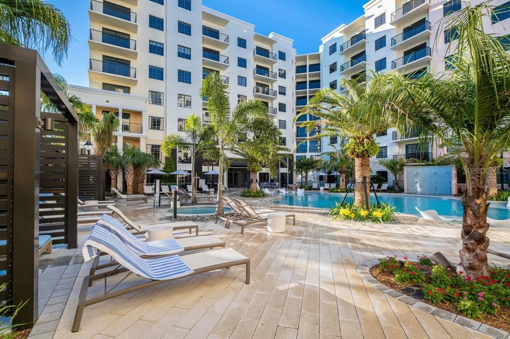 901 West Chestnut Street, Unit B507 Tampa, FL 33607 - Photo 2 of 20 a view of building with patio