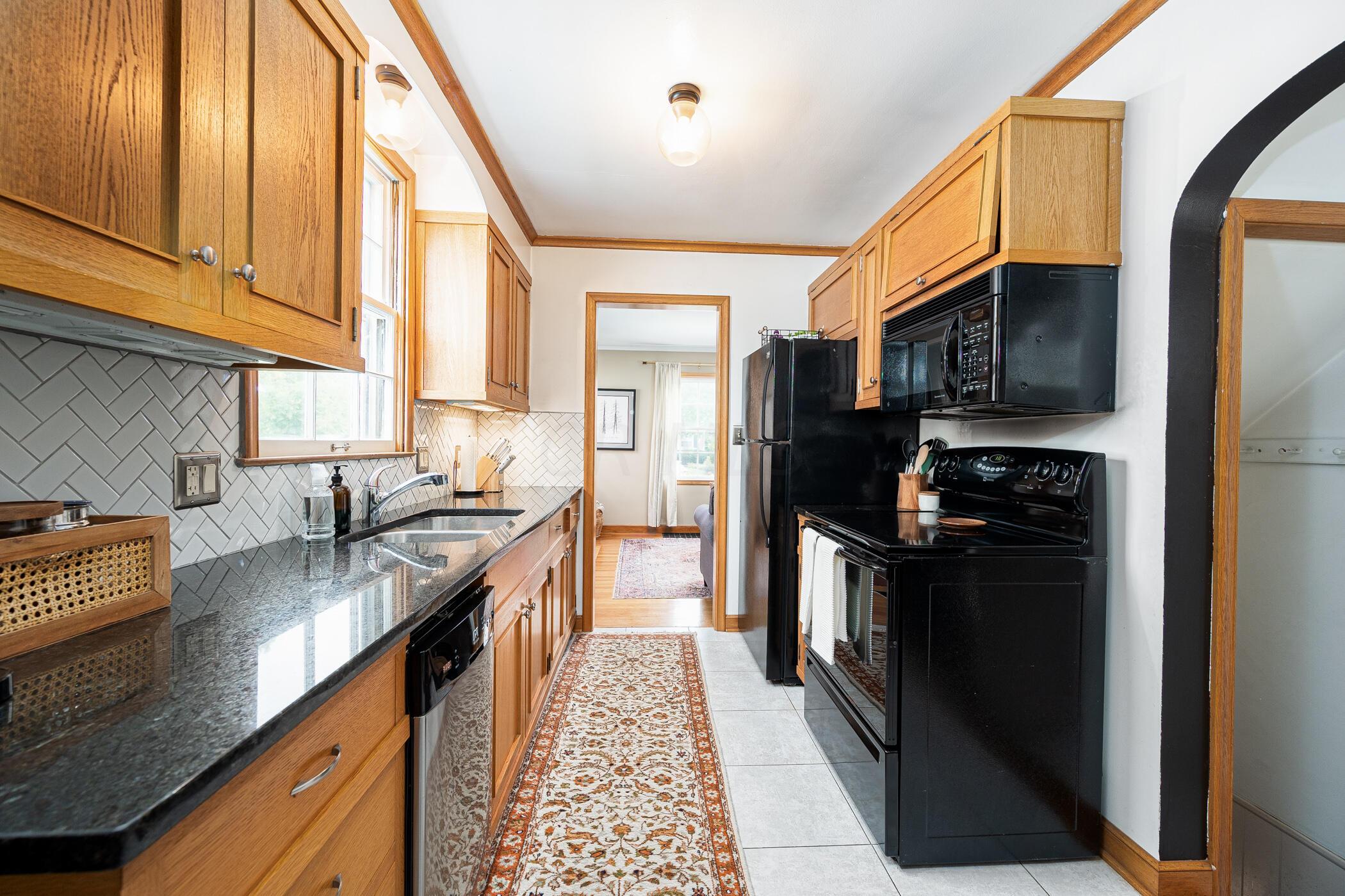 328 Wetmore Road Columbus, OH 43214 - Photo 8 of 31 328 wetmore road 016