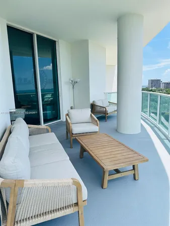 $5,000 | 2525 Southwest 3rd Avenue, Unit 1001, Miami, FL 33129