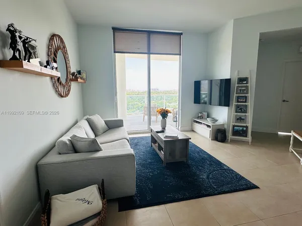 $5,000 | 2525 Southwest 3rd Avenue, Unit 1001, Miami, FL 33129