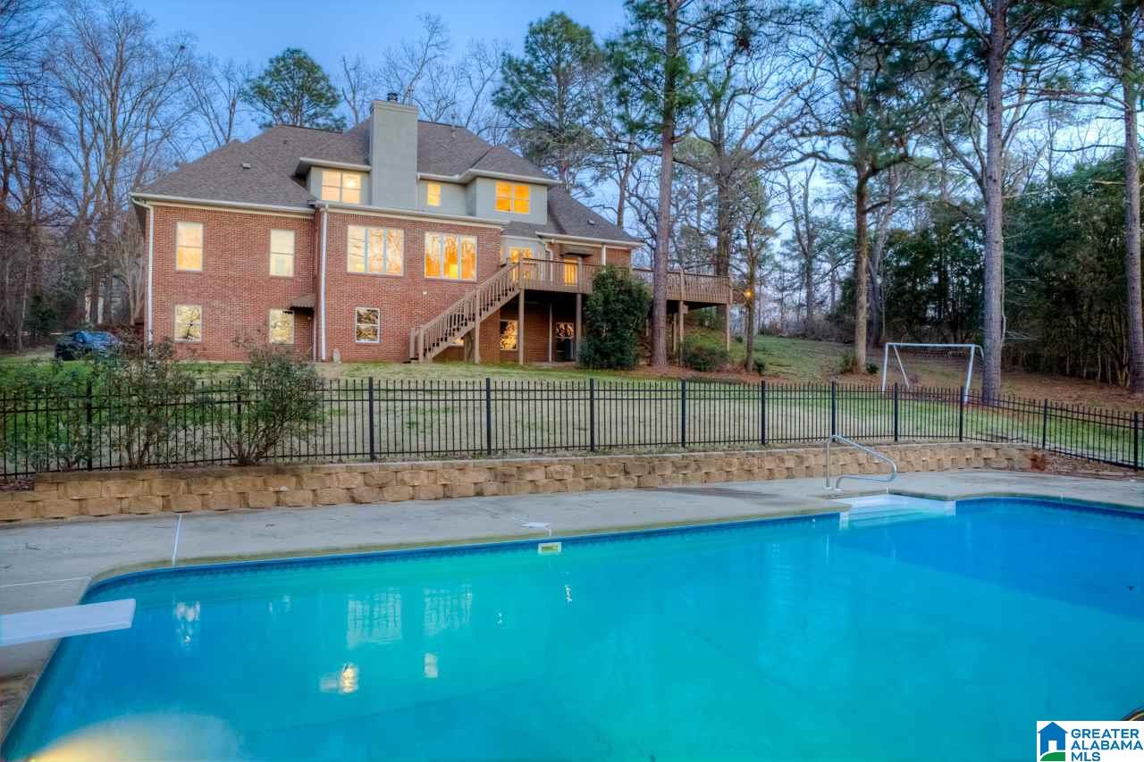 2660 Dolly Ridge Road Birmingham, AL 35243 - Photo 2 of 37