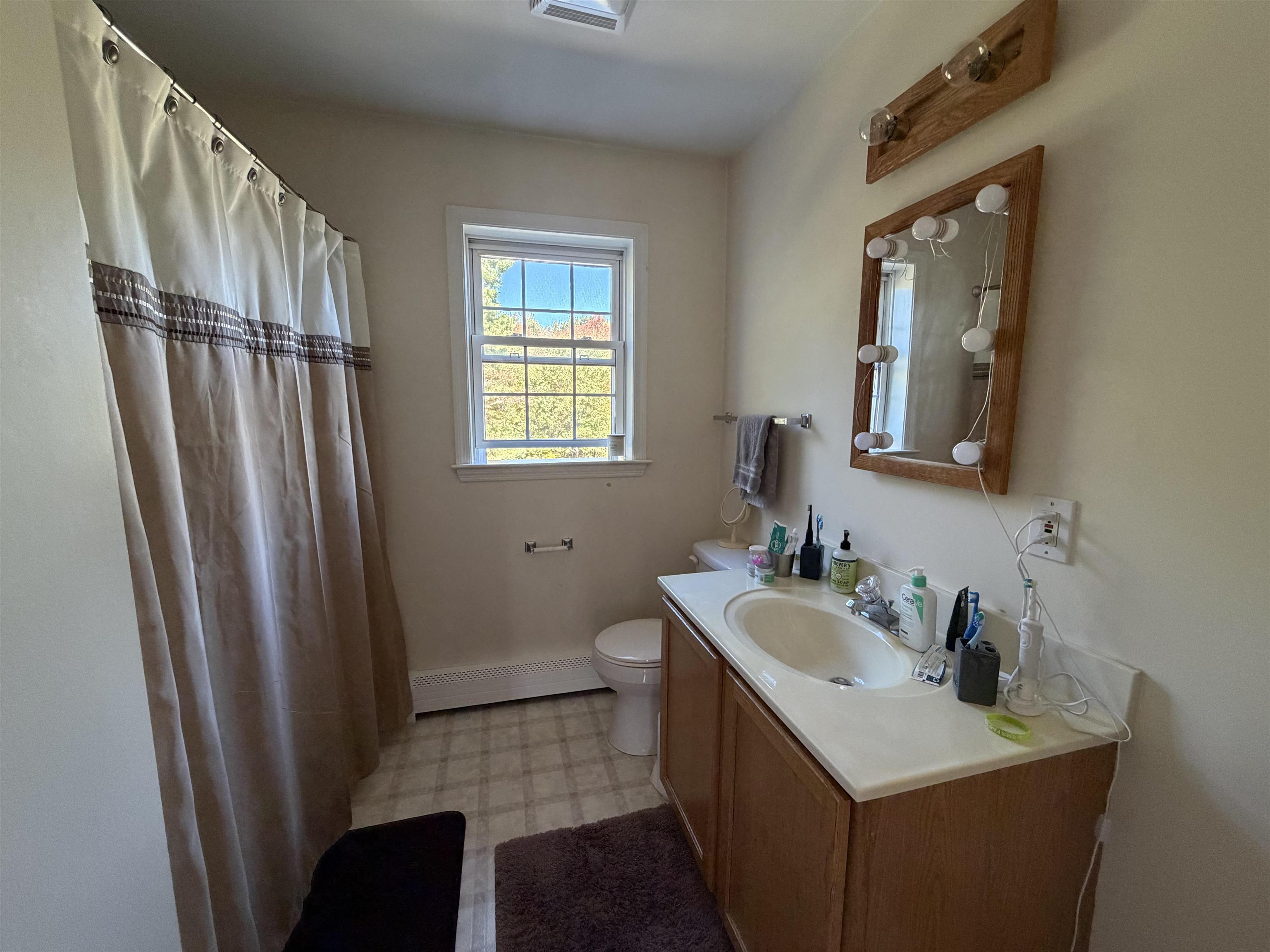 64 Osgood Road Kensington, NH 03833 - Photo 13 of 27