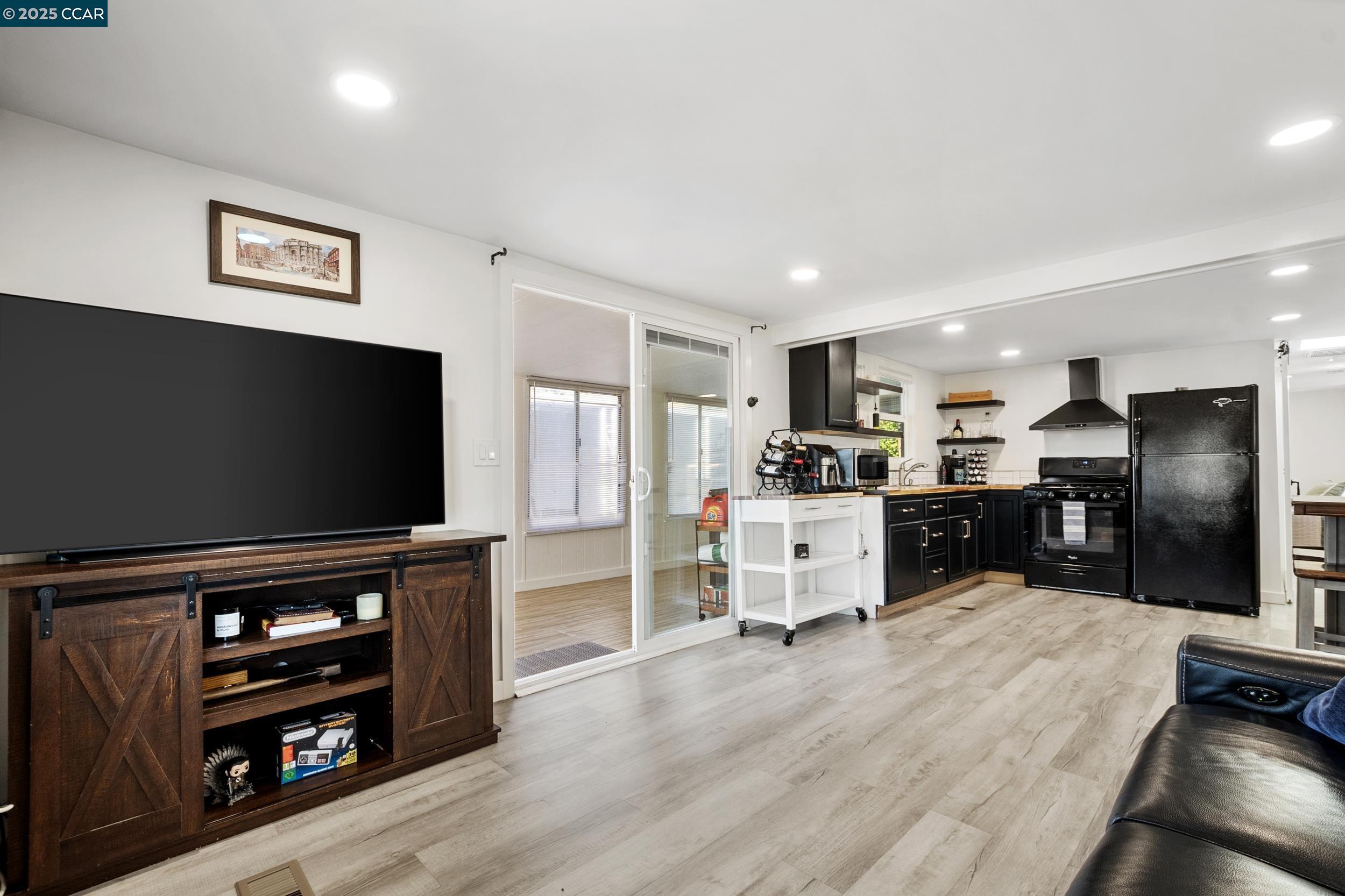 32 Galloway Drive, Unit 32 Concord, CA 94518 - Photo 13 of 45