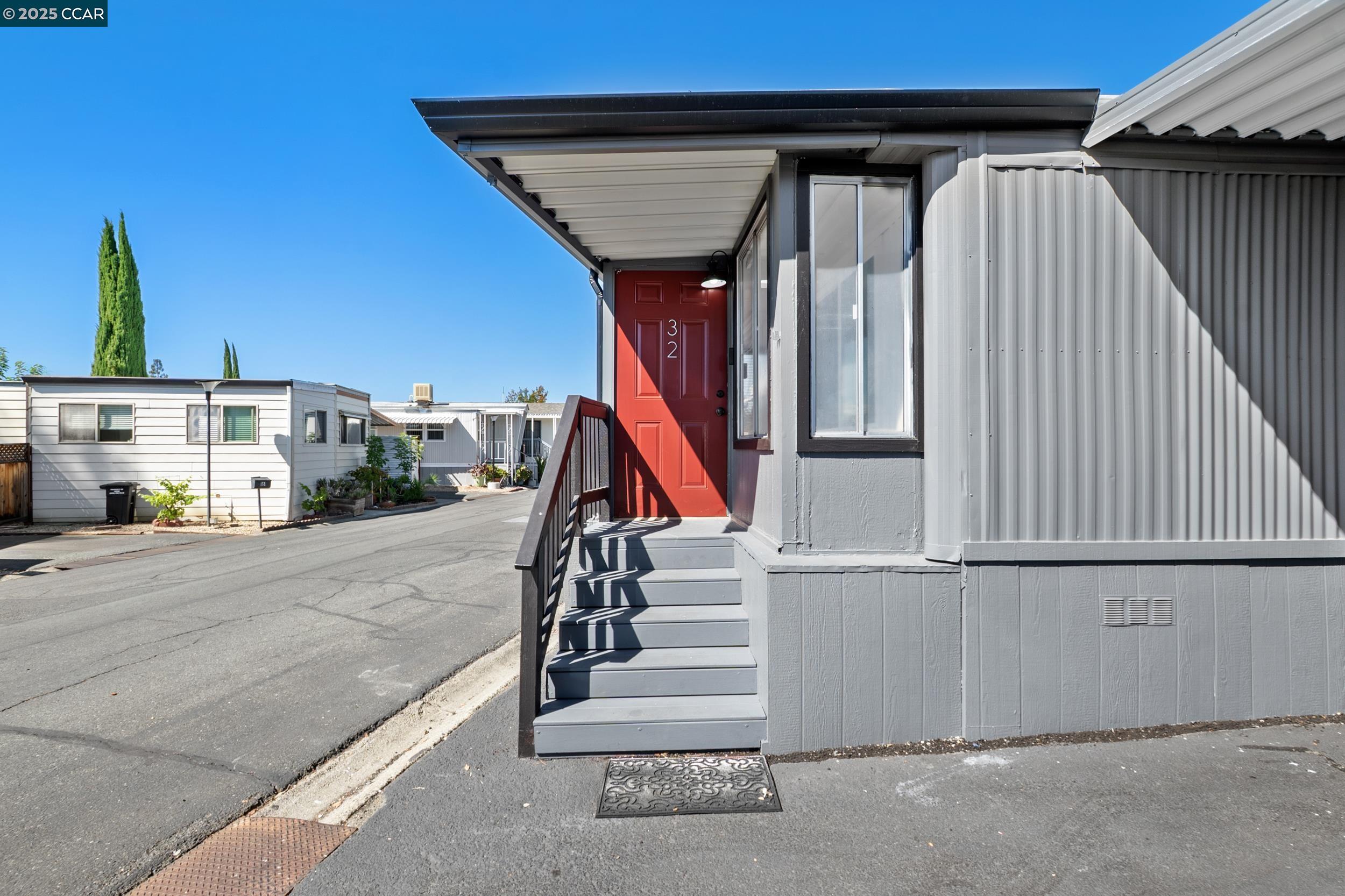 32 Galloway Drive, Unit 32 Concord, CA 94518 - Photo 5 of 45