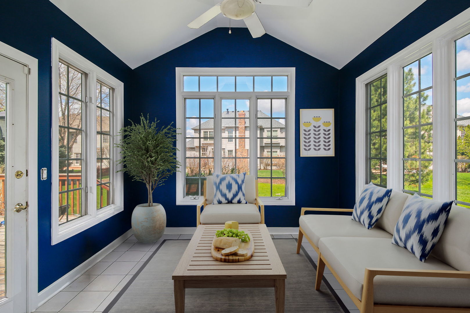 3807 Landsdown Avenue Naperville, IL 60564 - Photo 10 of 29 a living room with furniture and a potted plant