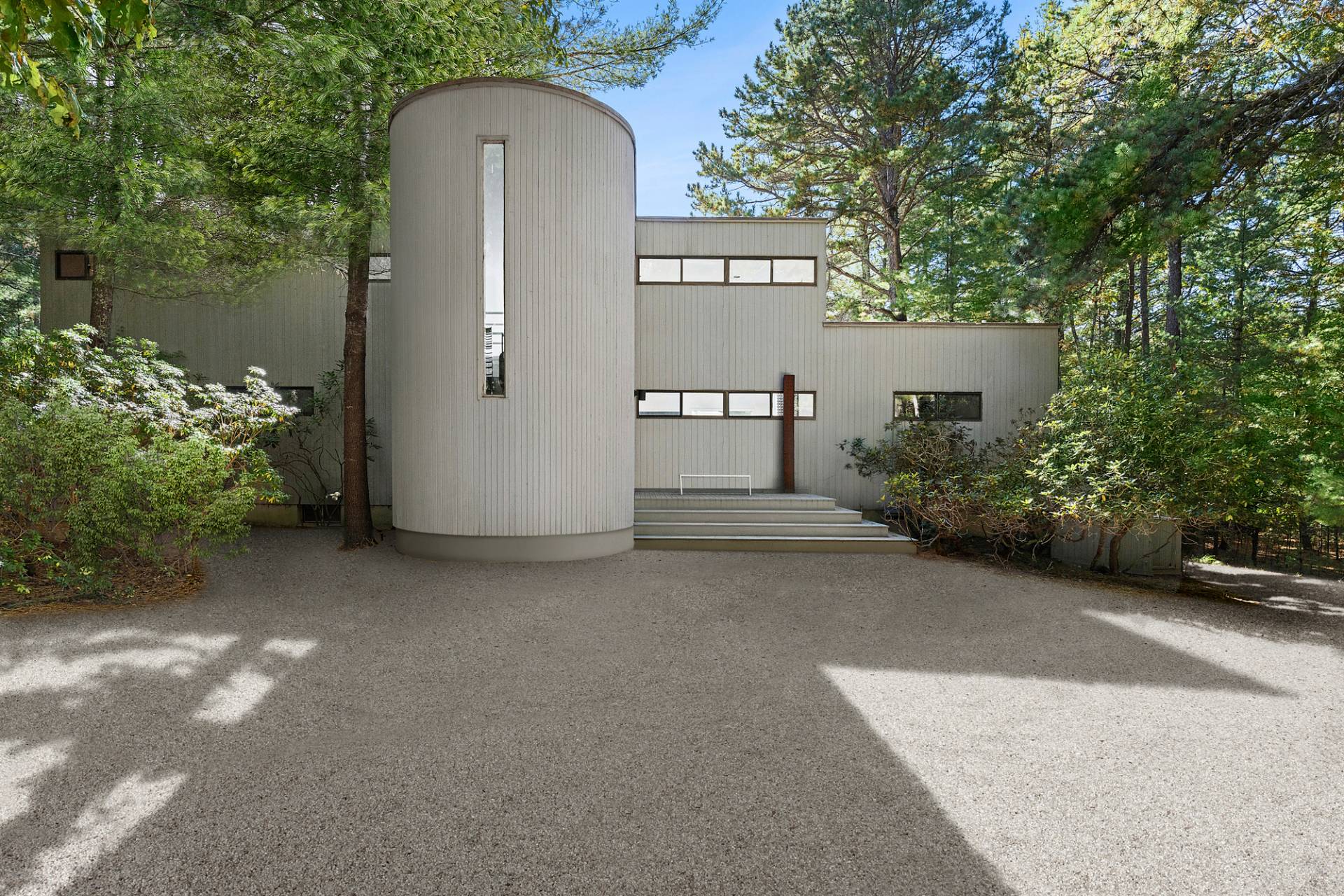 15 2 Holes Water Road East Hampton, NY 11937 - Photo 28 of 30 a view of a house with a yard garage and chair