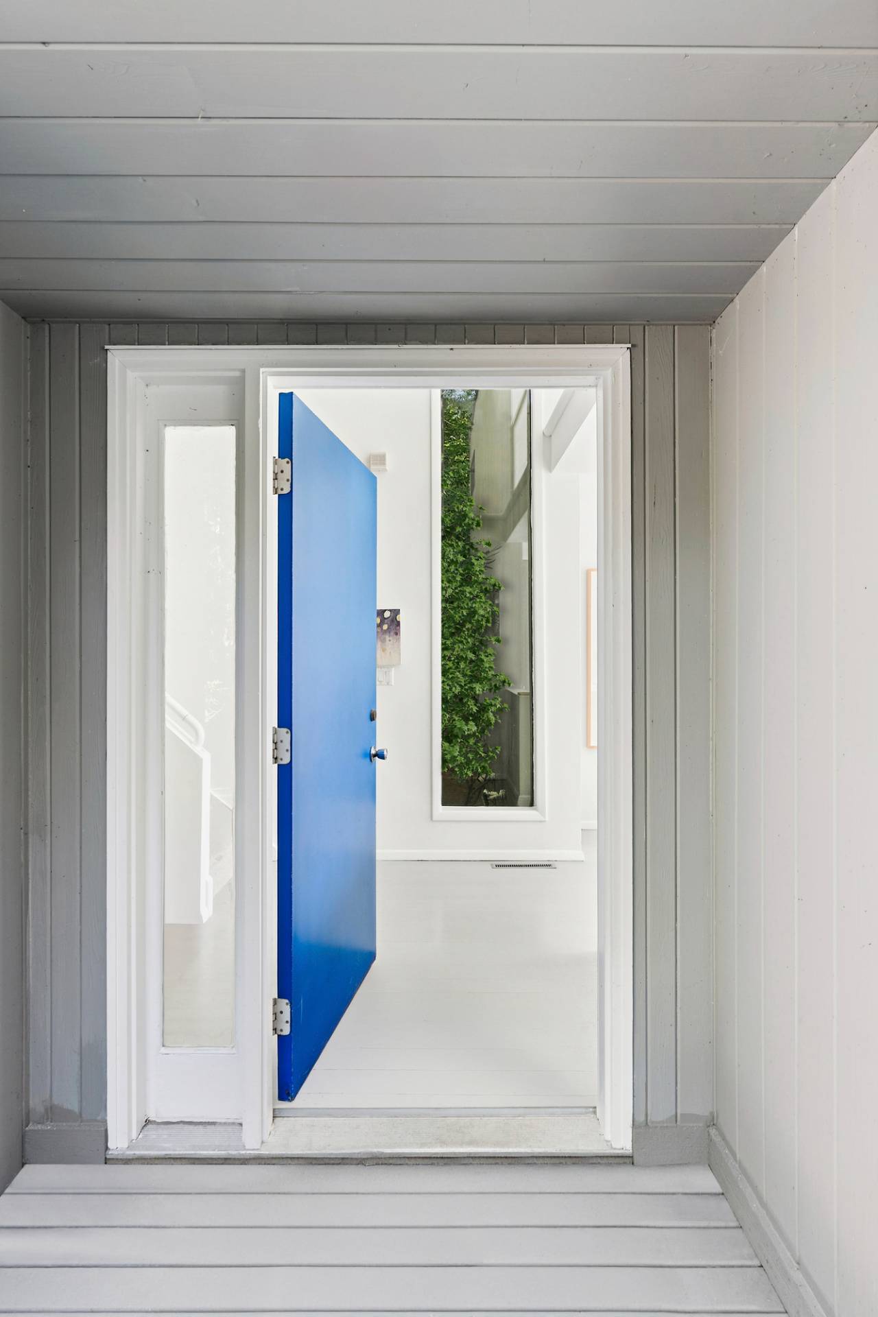 15 2 Holes Water Road East Hampton, NY 11937 - Photo 4 of 30 a view of a hardwood & staircase