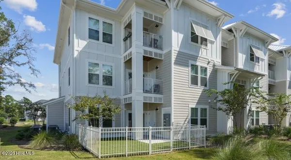 $2,076 | 115 Beaumont Oaks Drive, Unit SEA OAK, Wilmington, NC 28411