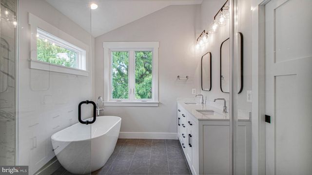 $1,970,000 | 28 East Maple Street, Alexandria, VA 22301