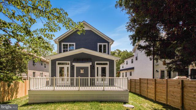 $1,970,000 | 28 East Maple Street, Alexandria, VA 22301